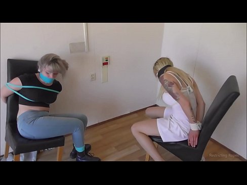 ❤️ Toksomaniulo / ligita kaj buŝoŝtopita / junulino en mizero ❤❌ Fikado ĉe porno eo.wassell.ru ❌❤