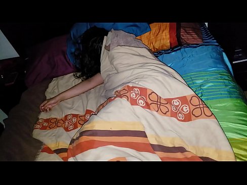 ❤️ Vicfilo kritikante sian junan duonpatrinon dum ŝi dormas. ❤❌ Fikado ĉe porno eo.wassell.ru ❌❤